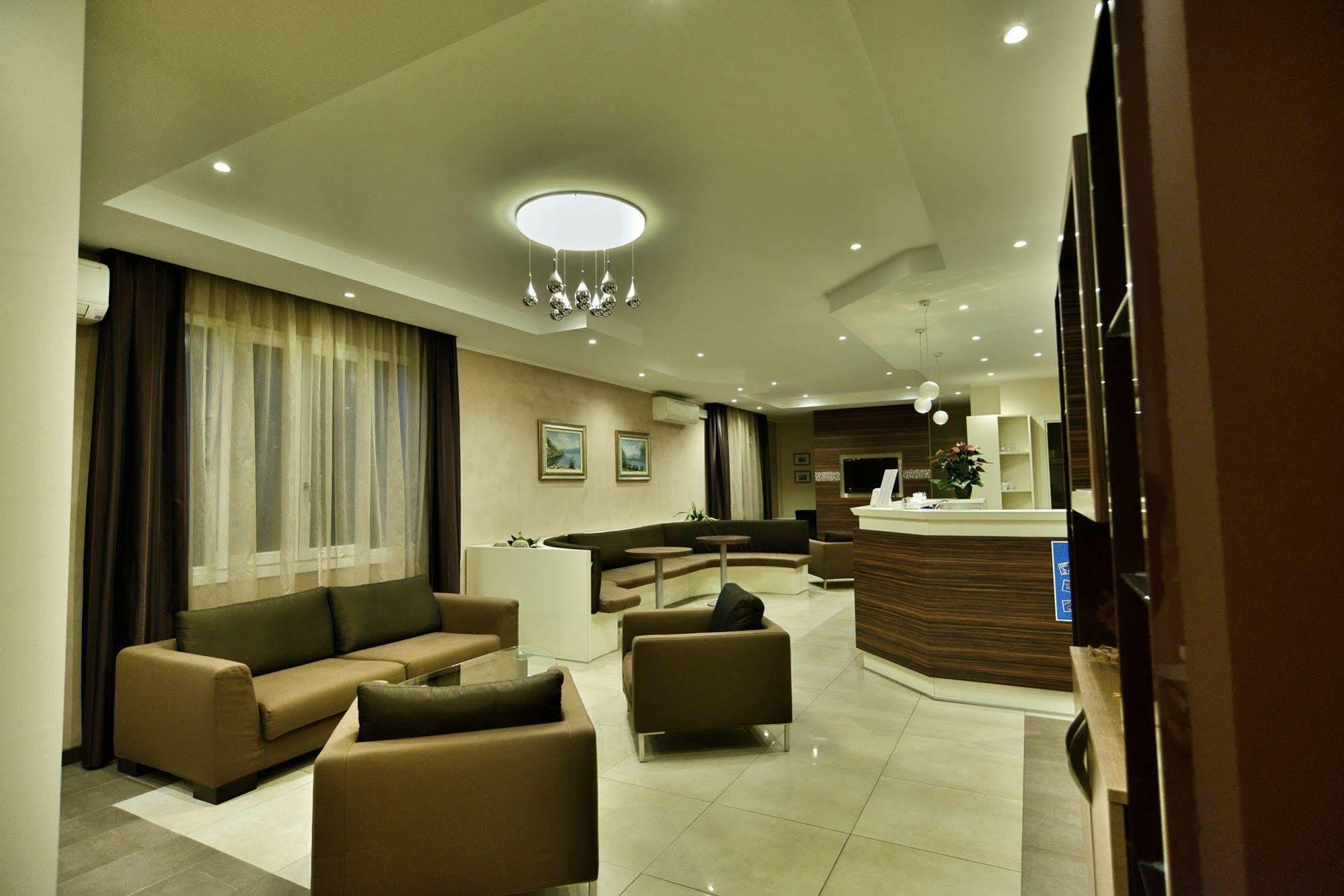Hotel Sorriso Тосколано-Мадерно Екстер'єр фото