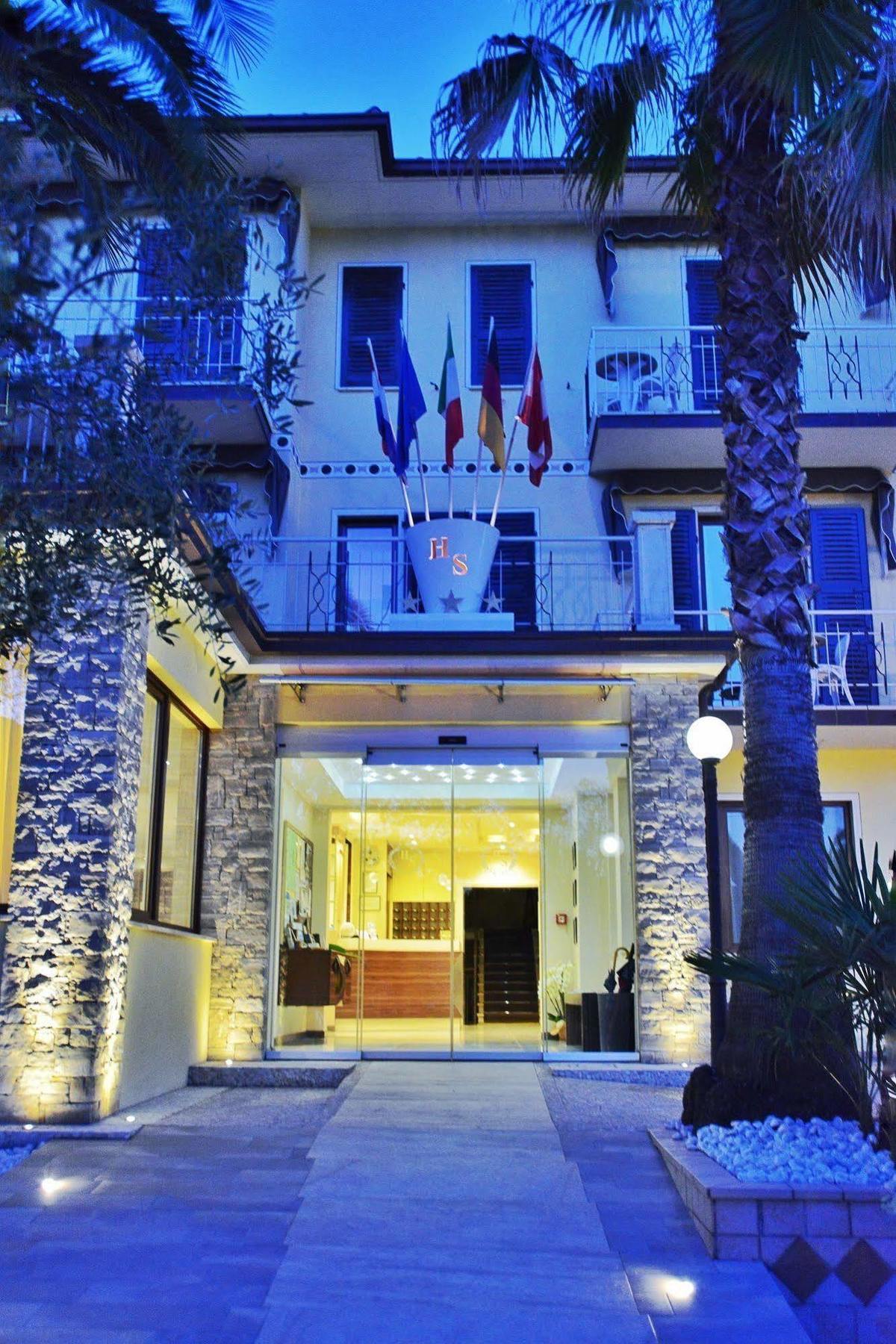Hotel Sorriso Тосколано-Мадерно Екстер'єр фото